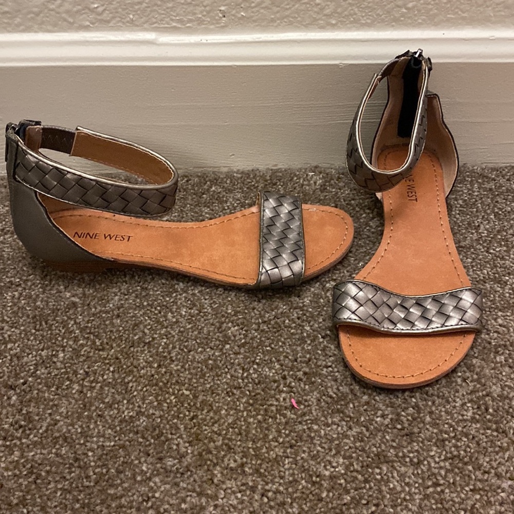 Sandals - Picture 2 of 4